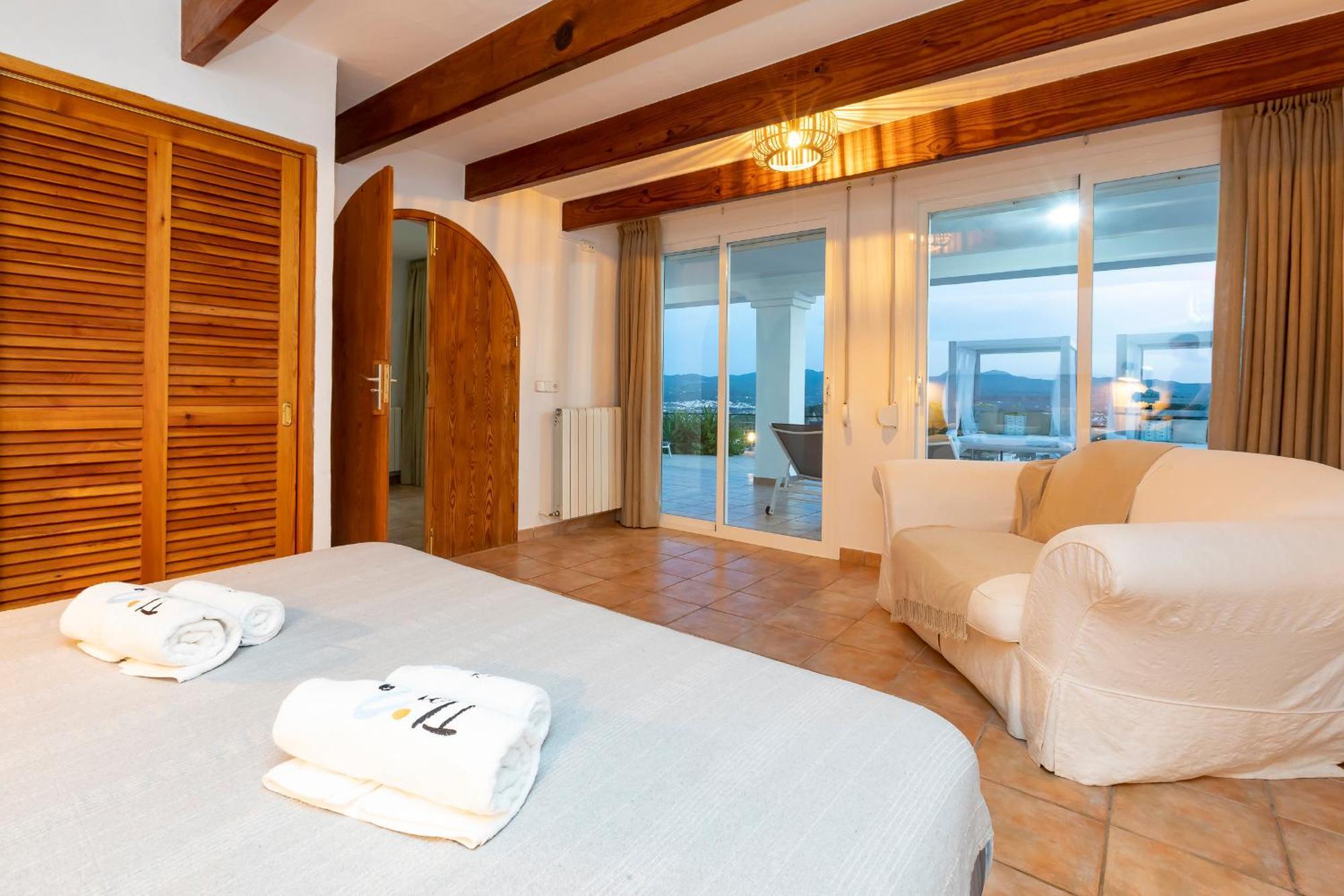 Near San Antonio Sleeps 11 Villa Sant Antoni de Portmany