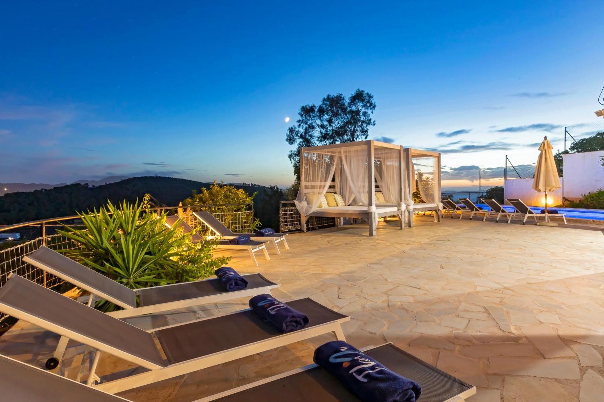 Villa Near San Antonio Sleeps 11 Sant Antoni de Portmany